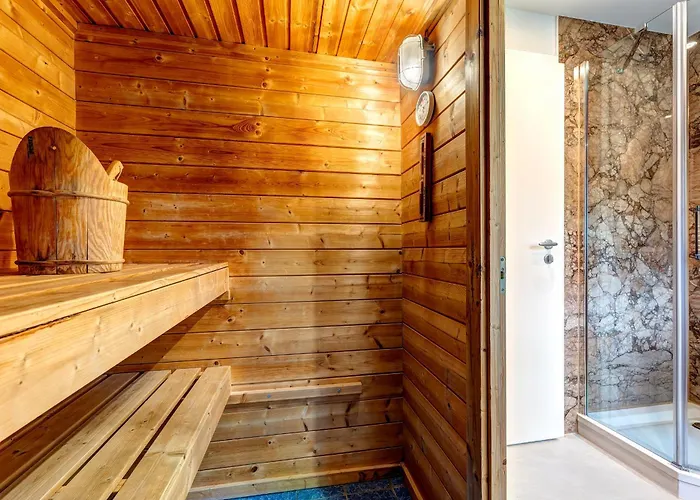 Duenenhaus Unserusedomde Ca80qm Mit Privater Sauna Und Kamin Parkplatz Direkt Am 4i3 Apartman *